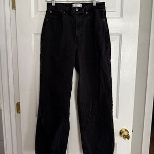 Abercrombie Loose High Rise Jean Size 28